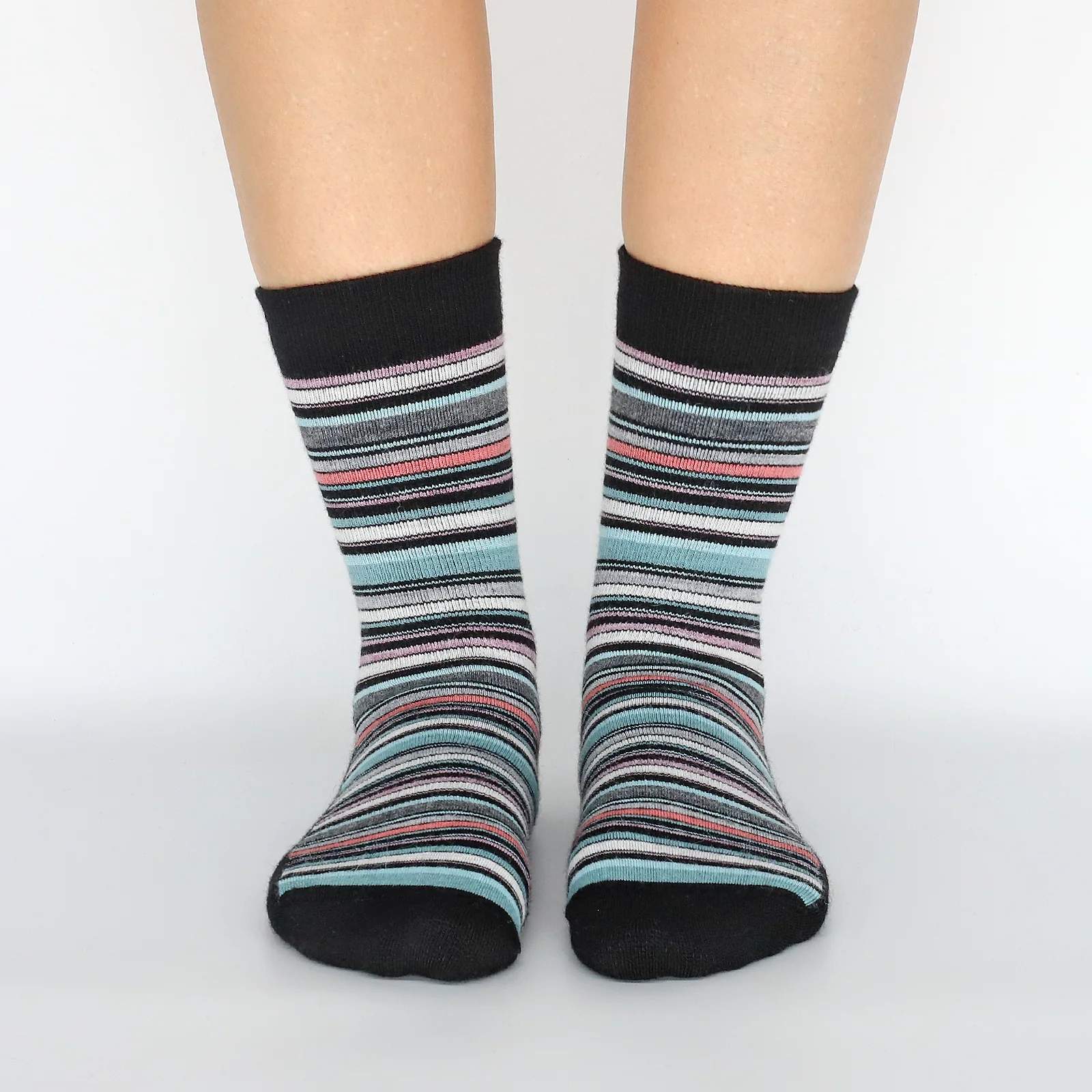 3 Pack - Women's Light-Weight Crew Pacas Socks - Image 131