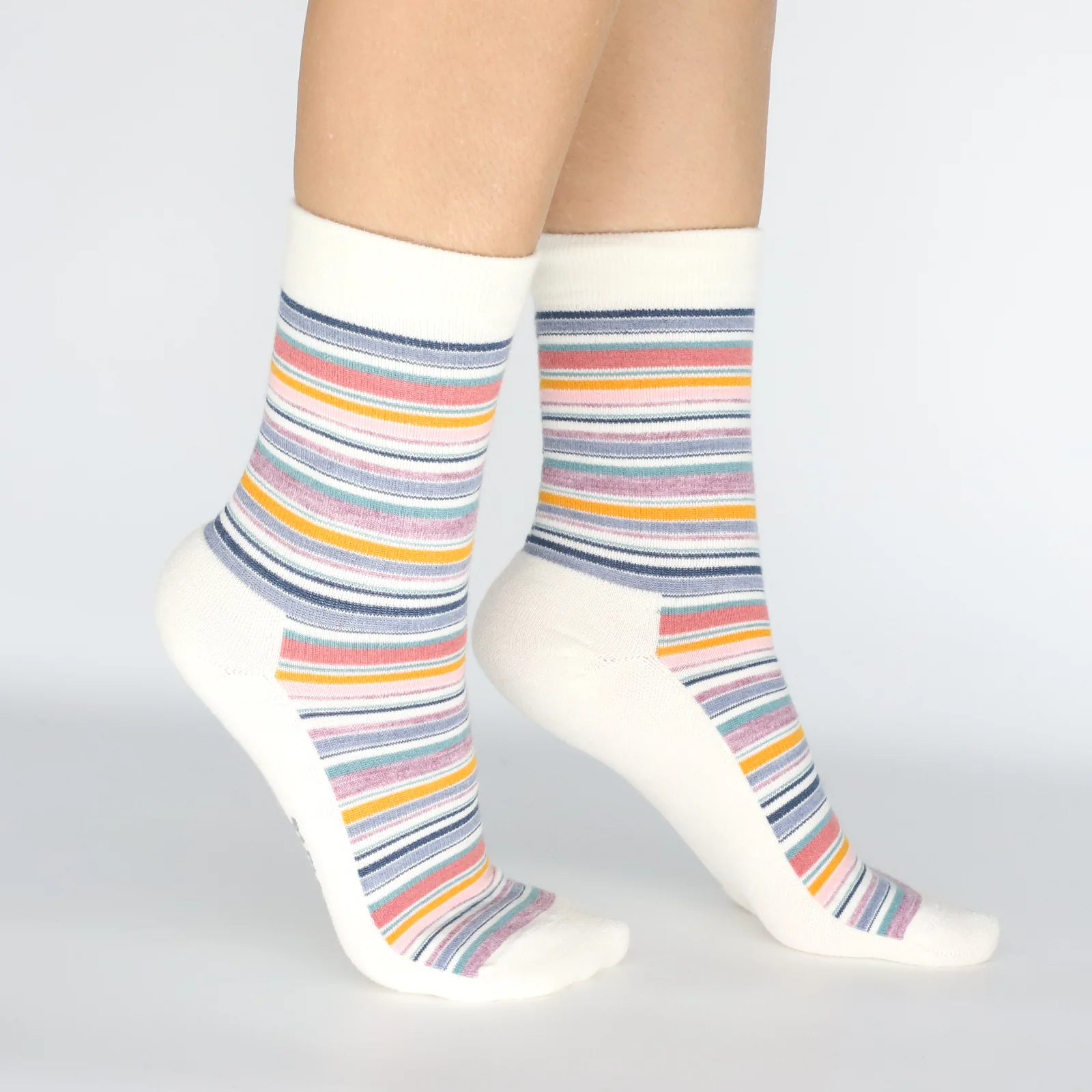 3 Pack - Women's Light-Weight Crew Pacas Socks - Image 132