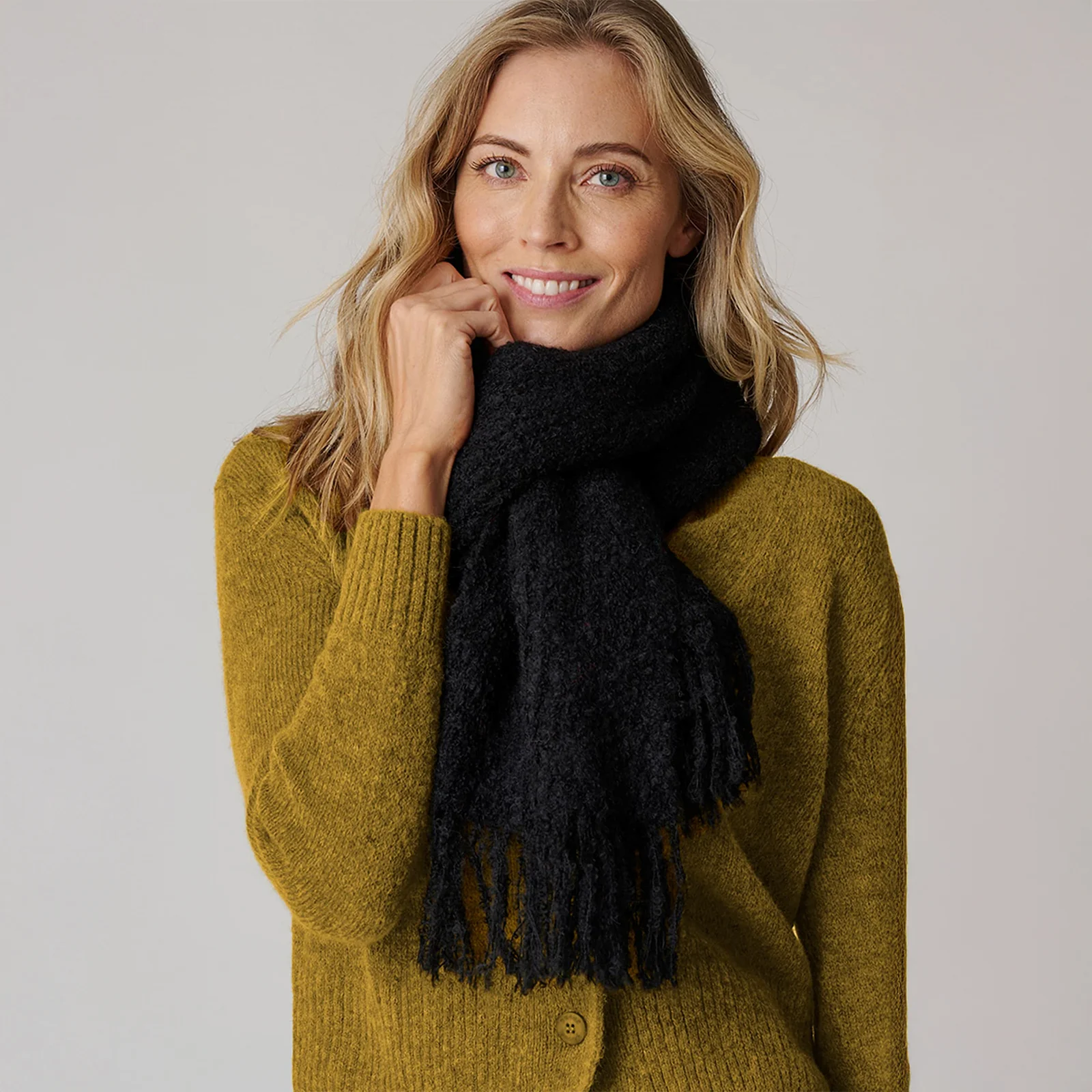 Women's Ribbed Boucle Scarf - Image 9