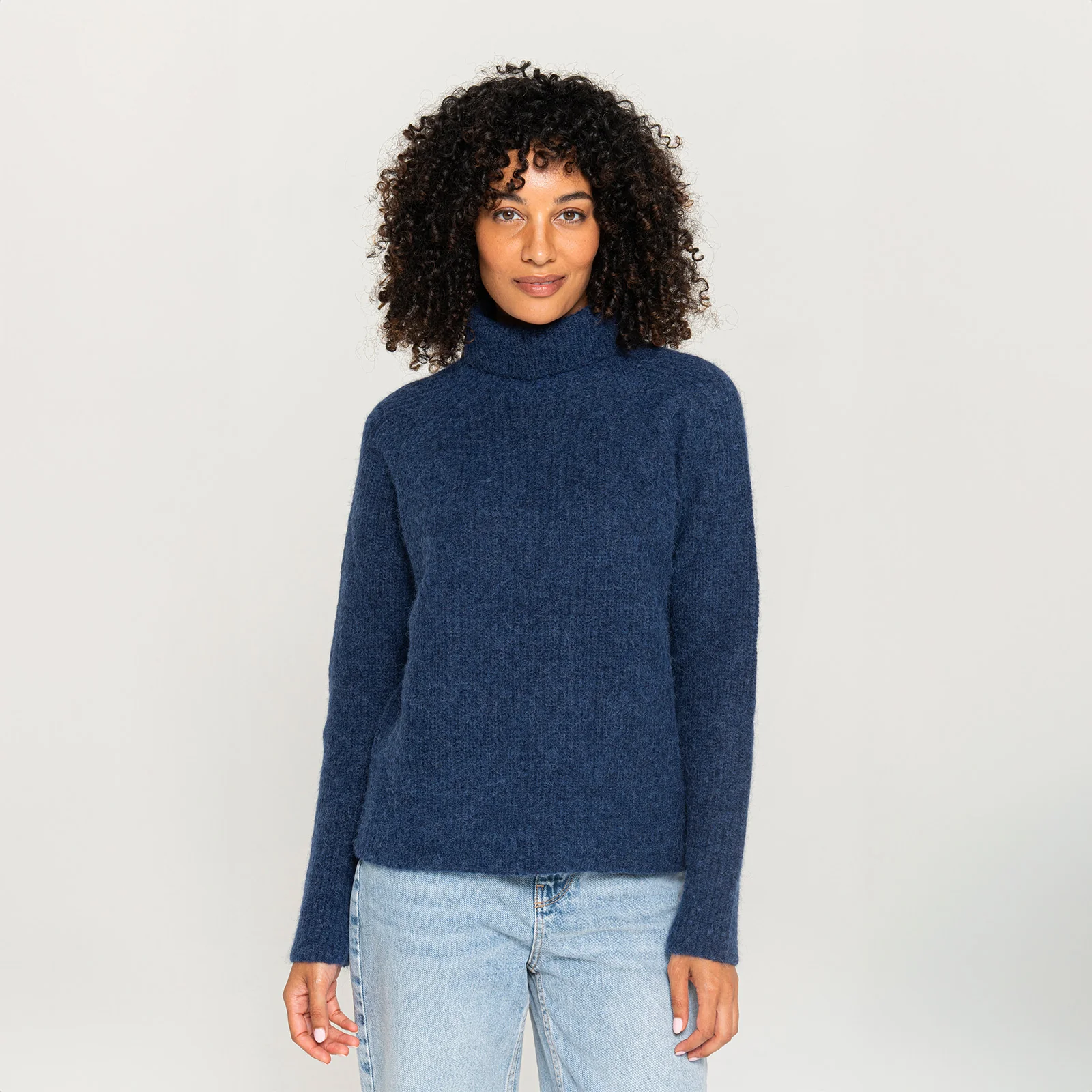 Women's Ribbed Turtleneck Sweater - Image 3